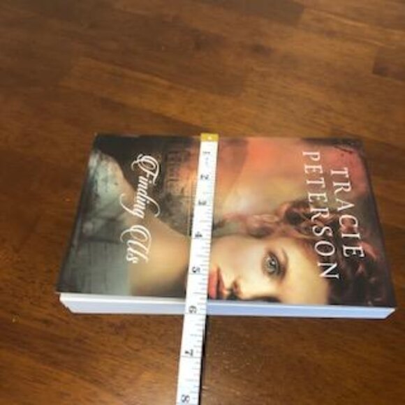 Finding Us (Pictures of the Heart 2) Pre-Owned Book - Picture 8 of 11